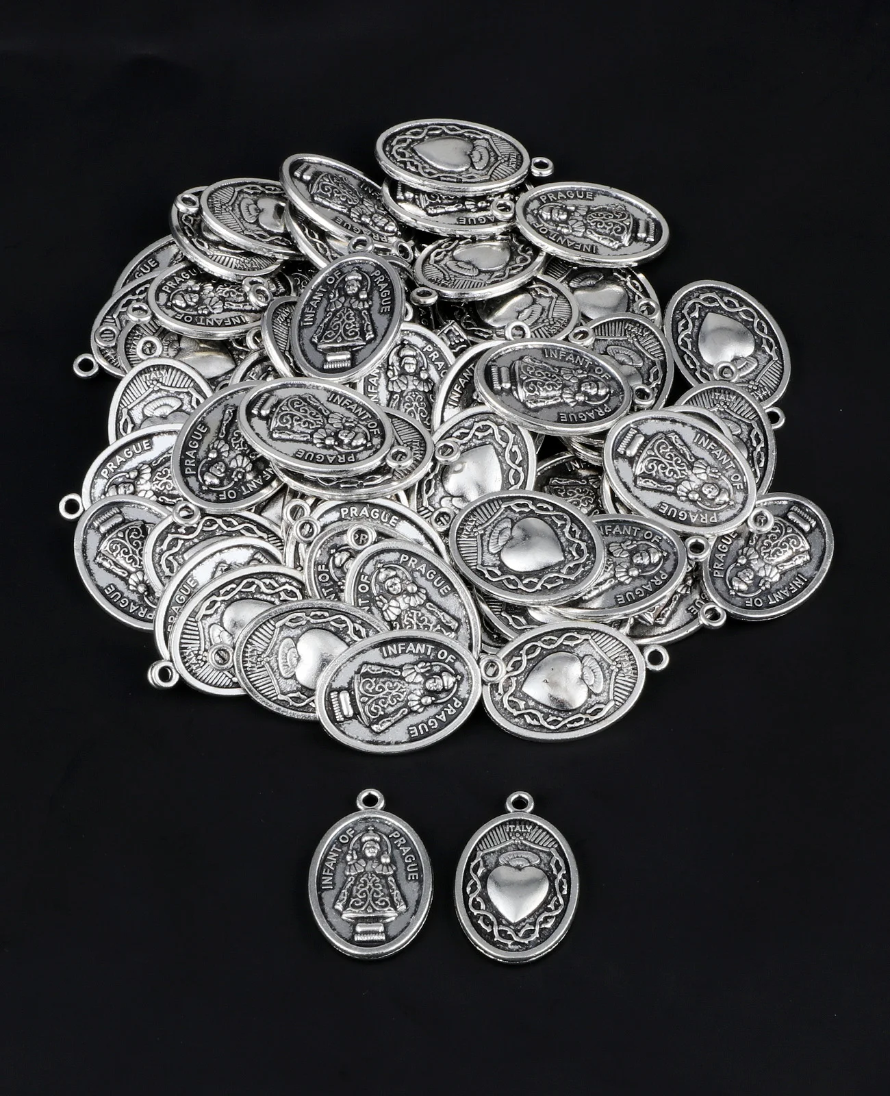 Cottvott 20Pcs/Lot Catholic Saint Infant Prague Sacred Heart of Jesus Medal Oval Pendant for DIY Religious Jewelry Craft Making