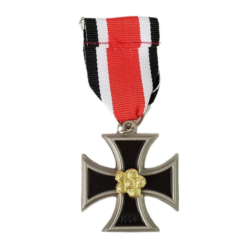 Wearing Brooch Cross Medal for Military Merit Decoration Crafts Pin Brave Man Badges Teams Hero Medal Love One's Country Badges