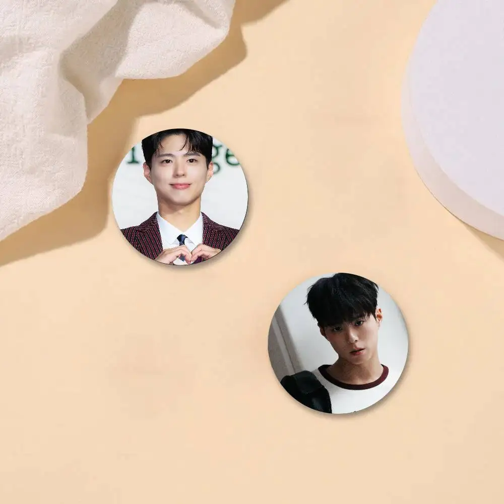South Korean Actor Park Bo Gum Badges Anime Round Laser Badge Cartoon Brooch Clothes Backpack Accessories Lapel