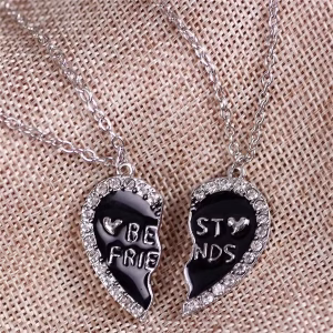 2Pcs Creative Personalized Necklace Fashion Love Splicing Pendant Best Friend Friendship Gift Charm Elegant Jewelry Accessories