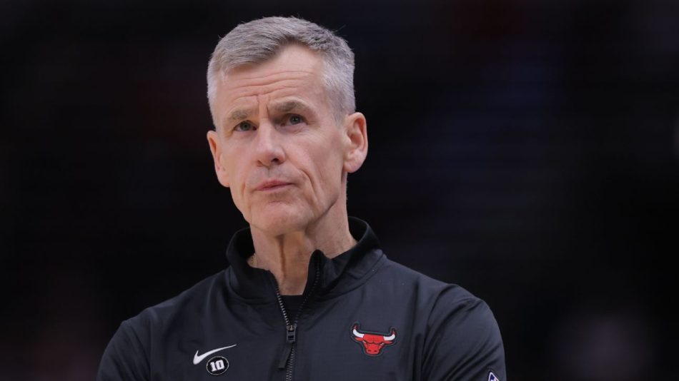Sources: Billy Donovan decides to step down as Bulls coach Sources: Billy Donovan decides to step down as Bulls coach