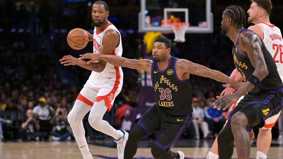 Marcus Smart’s breakout game helps Lakers go up 2-0 on Rockets Marcus Smart’s breakout game helps Lakers go up 2-0 on Rockets