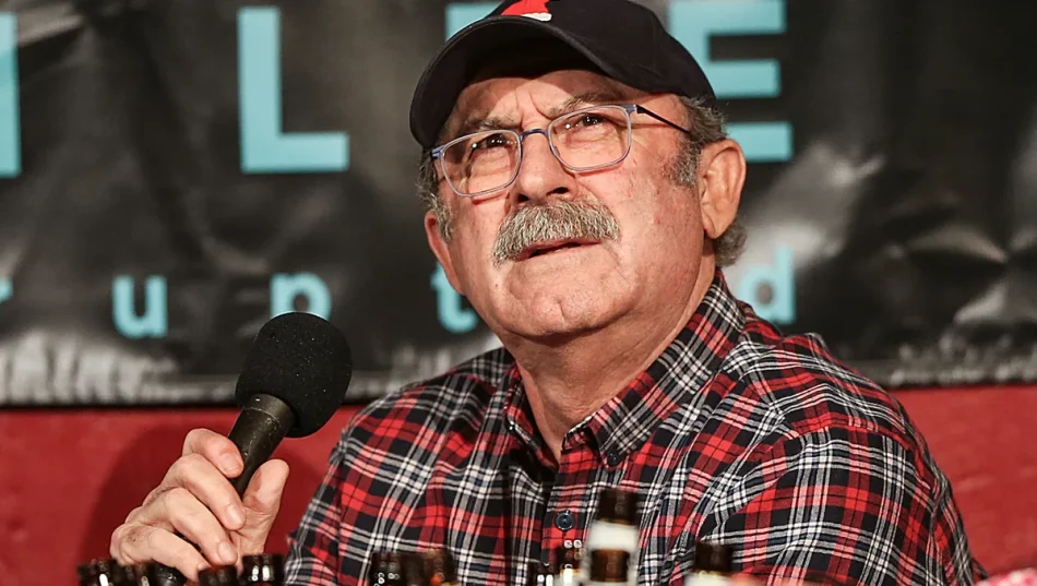 Indy radio legend Bob Kevoian of ‘The Bob & Tom Show’ dies Indy radio legend Bob Kevoian of ‘The Bob & Tom Show’ dies