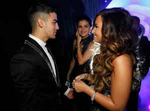 Demi Lovato reunites with Selena Gomez, Joe Jonas at tour’s first show