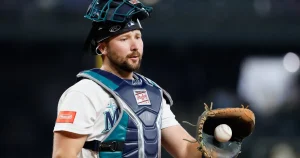 Mariners’ Cal Raleigh a late lineup scratch; catcher Jhonny Pereda called up