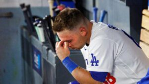 Dodgers’ Dalton Rushing slams bat on his own head amid frustrating slump