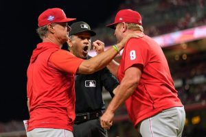 Two Phillies coaches tossed after Reds’ Elly De La Cruz called safe at second base