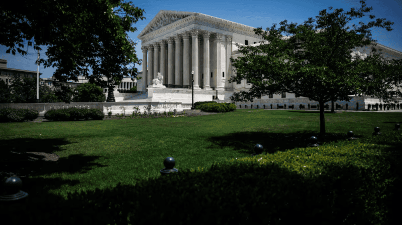 Ciudadanía por nacimiento: Trump apuesta por una inusual revisión de la Corte Suprema Ciudadanía por nacimiento: Trump apuesta por una inusual revisión de la Corte Suprema