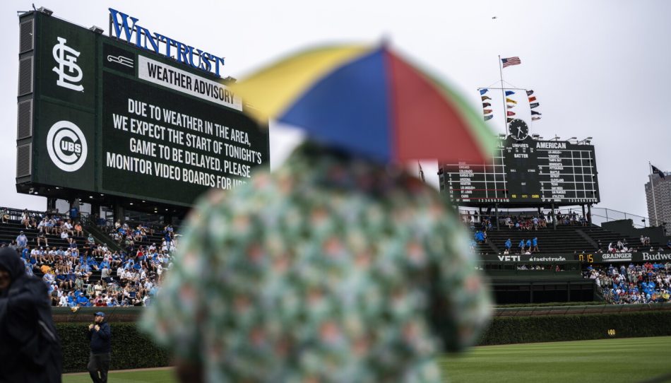 Start of Cardinals-Cubs game at Wrigley Field delayed by thunderstorm Start of Cardinals-Cubs game at Wrigley Field delayed by thunderstorm